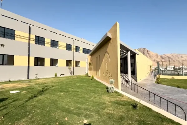 دەزگای ڕوانگە قوتابخانەیەکی هاوچەرخ و مۆدێرنی لە رانیە کردەوە